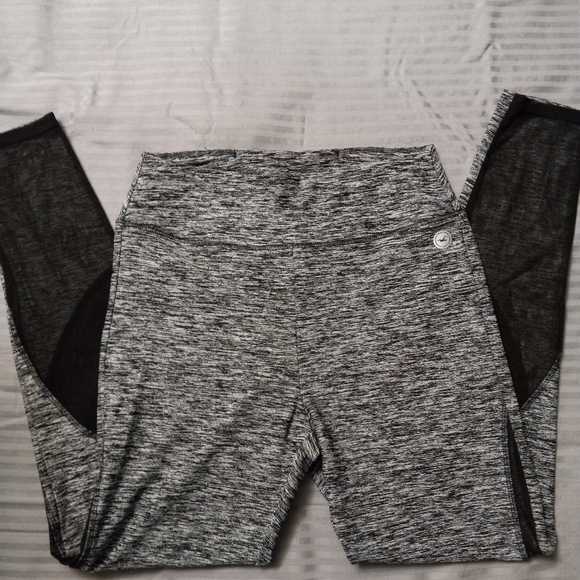 Hollister Calisport Womens Leggings - Picture 4 of 4